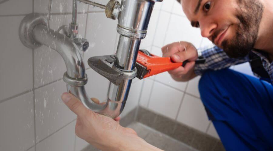 Expert burst pipe repair services in Teaberry, KY